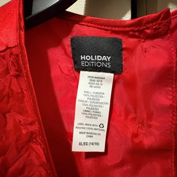 Elegant Red Kids Dress - Picture 3 of 4